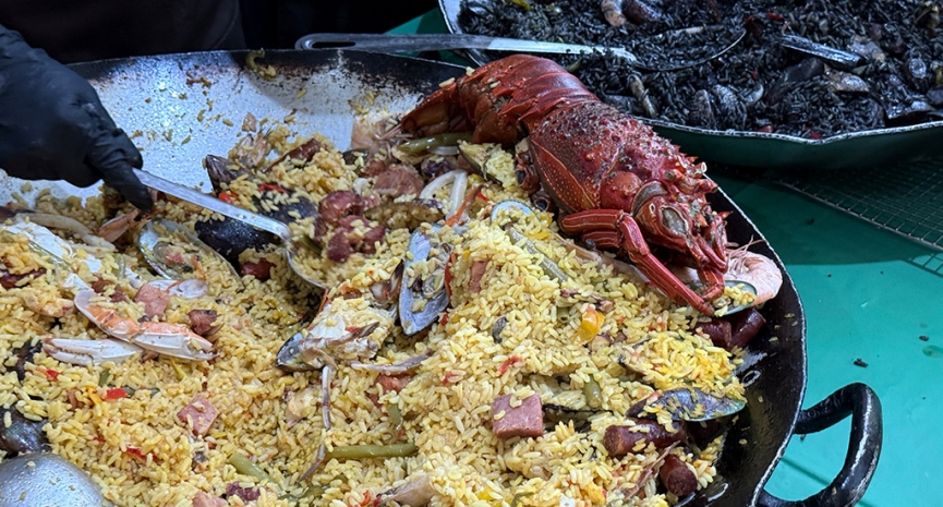 Gran Paellada encendió la fiesta con Los Yaguarú