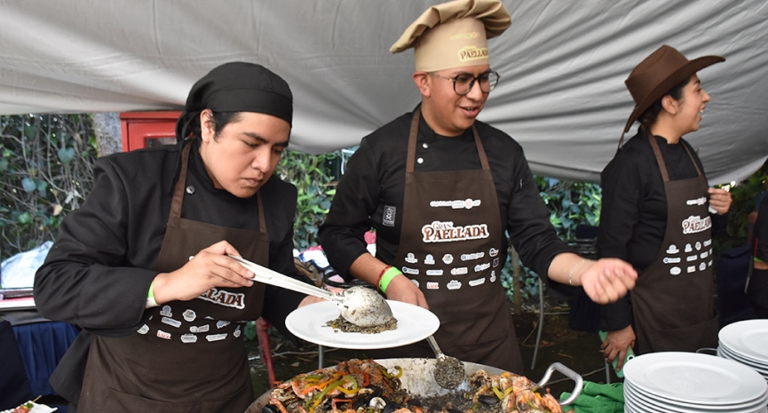 Gran Paellada encendió la fiesta con Los Yaguarú