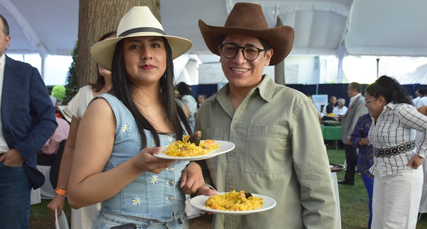 Gran Paellada encendió la fiesta con Los Yaguarú