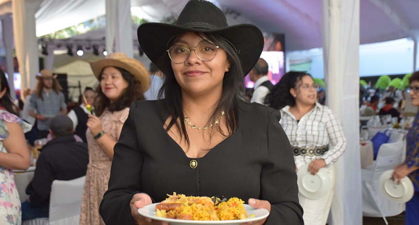 Gran Paellada encendió la fiesta con Los Yaguarú