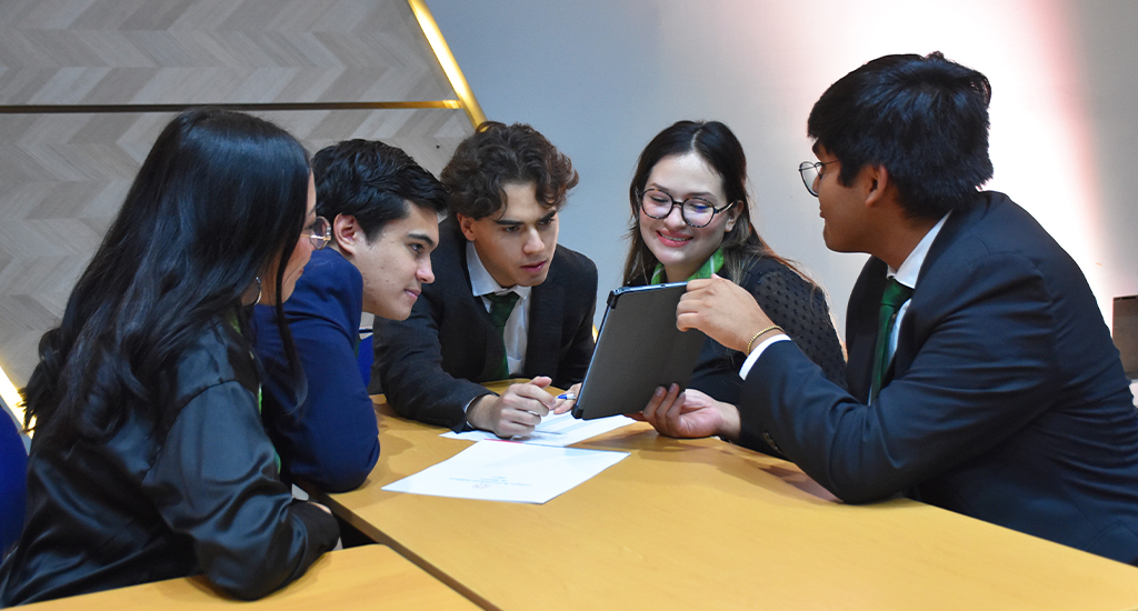 Maratón del conocimiento de Contabilidad reunió a 23 equipos universitarios