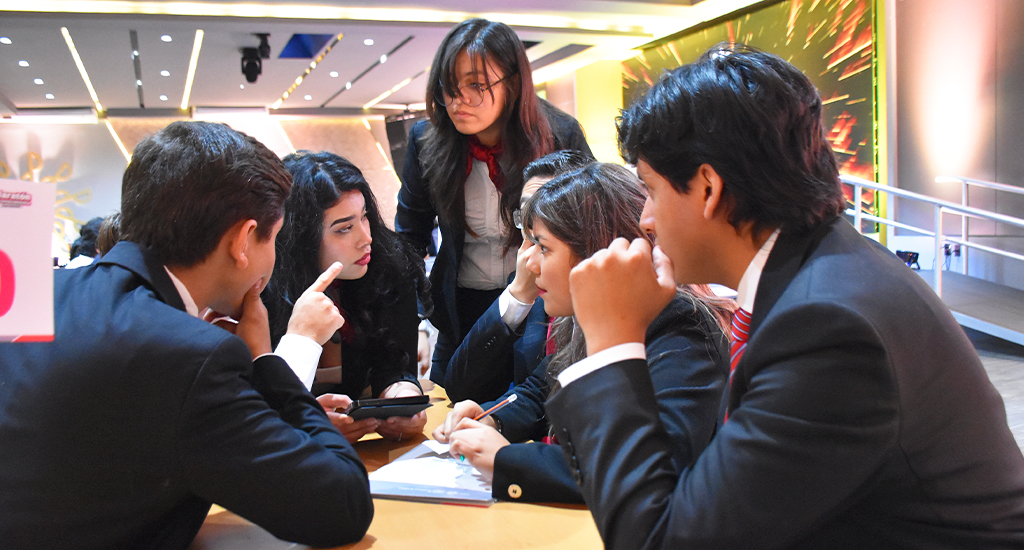 Maratón del conocimiento de Contabilidad reunió a 23 equipos universitarios