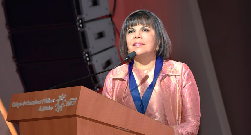 Patricia González Tirado recibe la Presea Rafael Mancera Ortiz por su liderazgo en contaduría y compromiso social