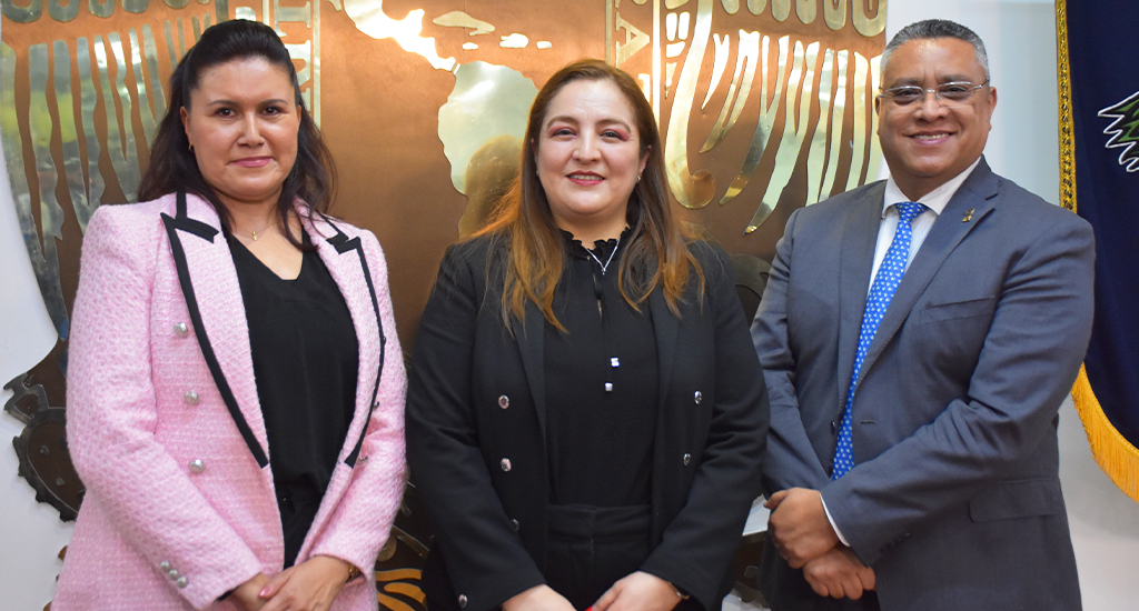 Rosalía Ortega participa en la 32.° Semana Académica Interdisciplinaria en la FCA