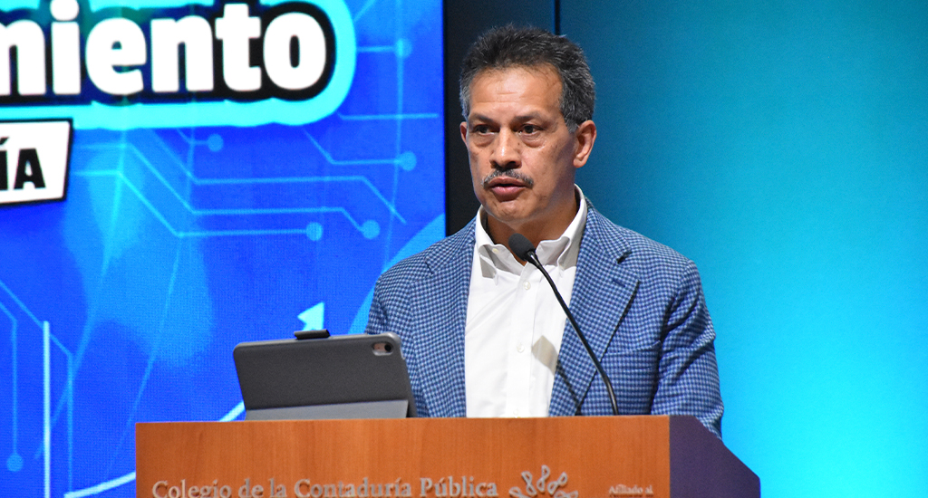 Universitarios compiten en el Maratón del conocimiento de Auditoría